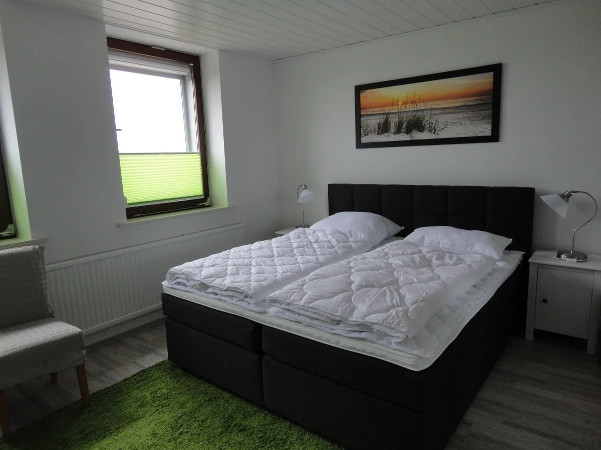 FeWo"Am Deich", Box -Bett, Terrasse, eign                                        . Garten. 70m zum Strand, Fahrradgarage