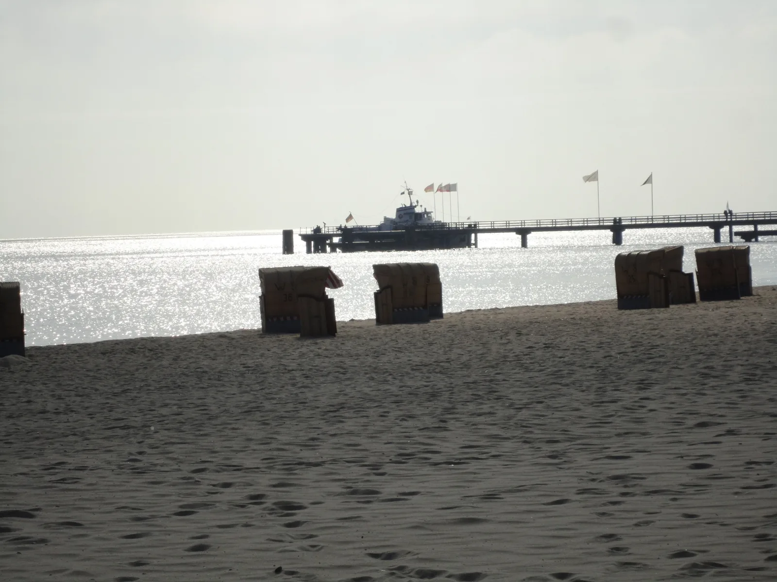 FeWo"Am Deich", Box -Bett, Terrasse, eign                                        . Garten. 70m zum Strand, Fahrradgarage