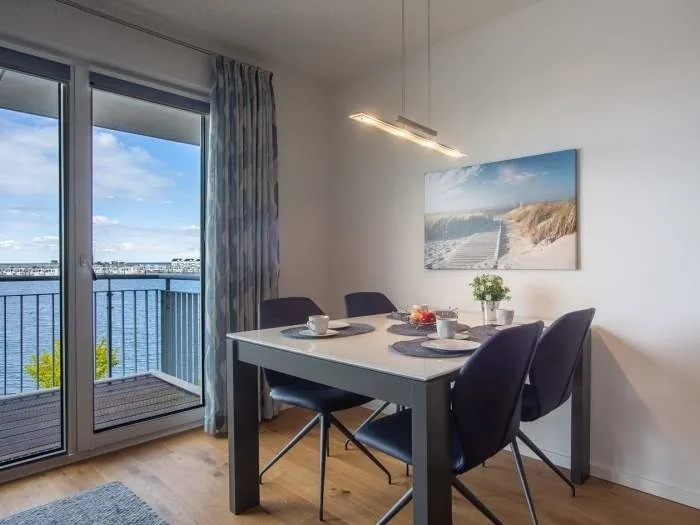 Hafenwohnung mit Balkon - F7517
