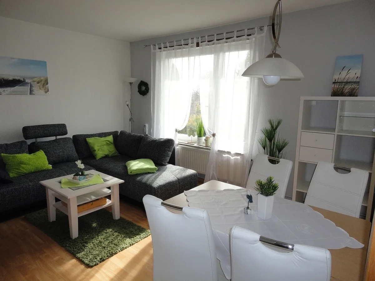 Sonnige Fewo m. Doppelbett u. Schlafcouch, Safe