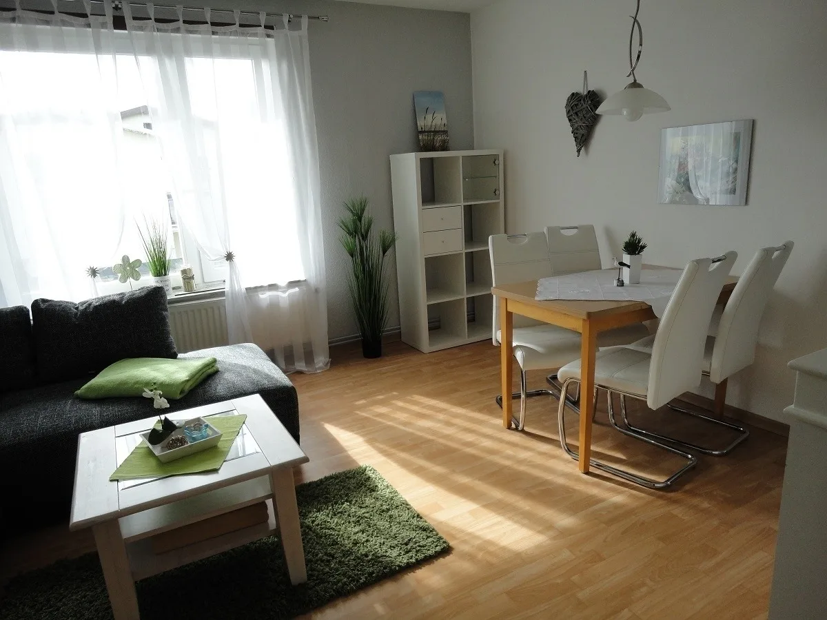 Sonnige Fewo m. Doppelbett u. Schlafcouch, Safe