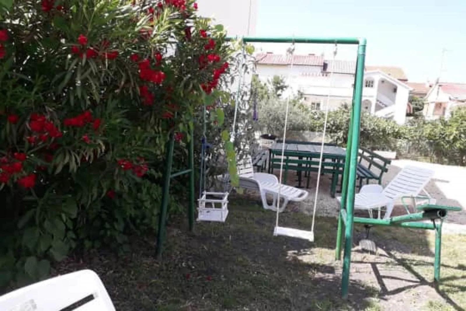 Apartment Daisy- excellent location close to Rab