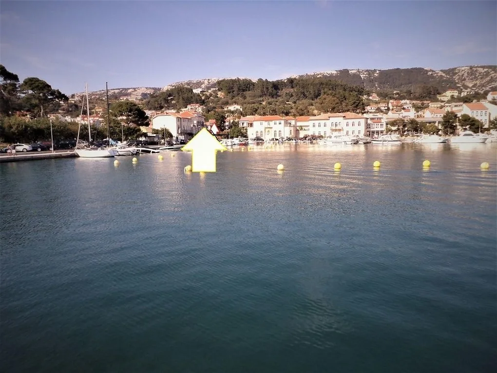 Apartment Daisy- excellent location close to Rab
