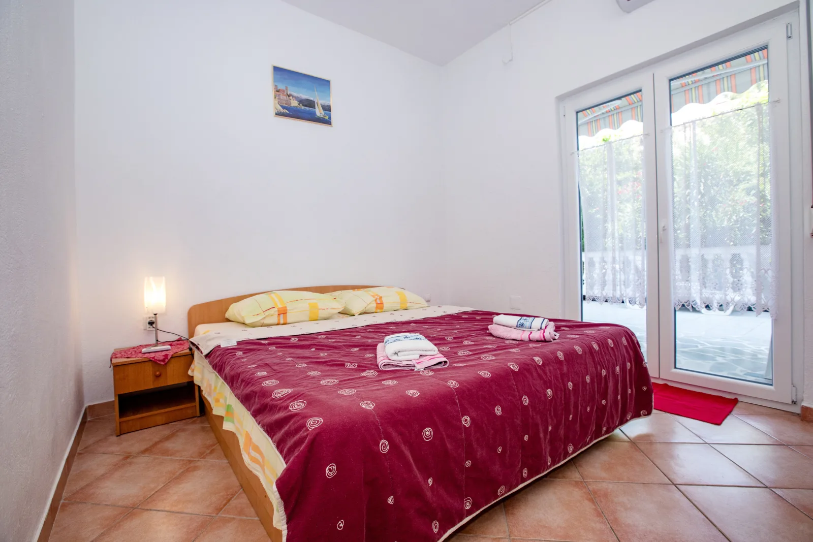 Apartment Daisy- excellent location close to Rab