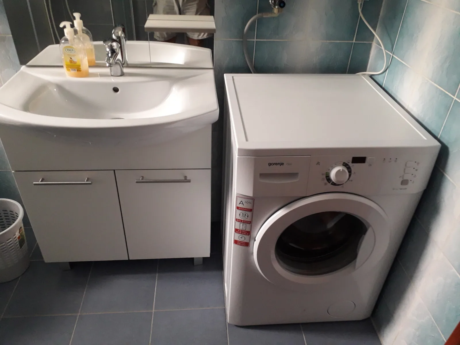 Apartment Daisy- excellent location close to Rab
