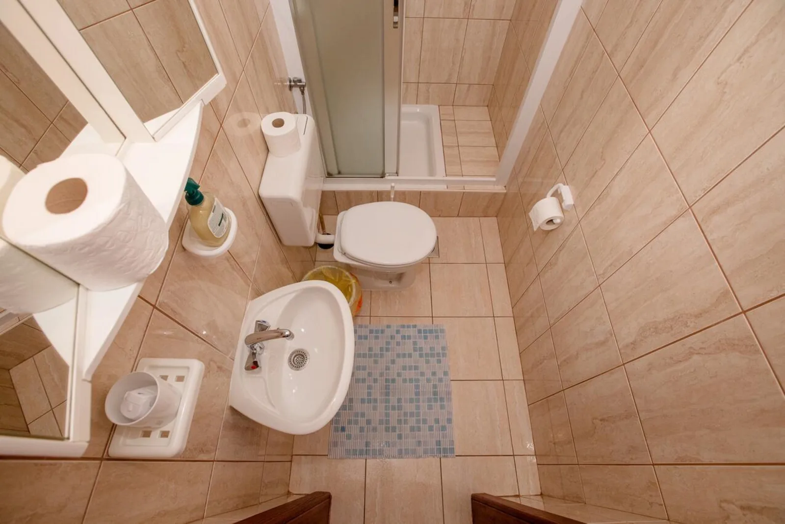 Apartment Daisy- excellent location close to Rab