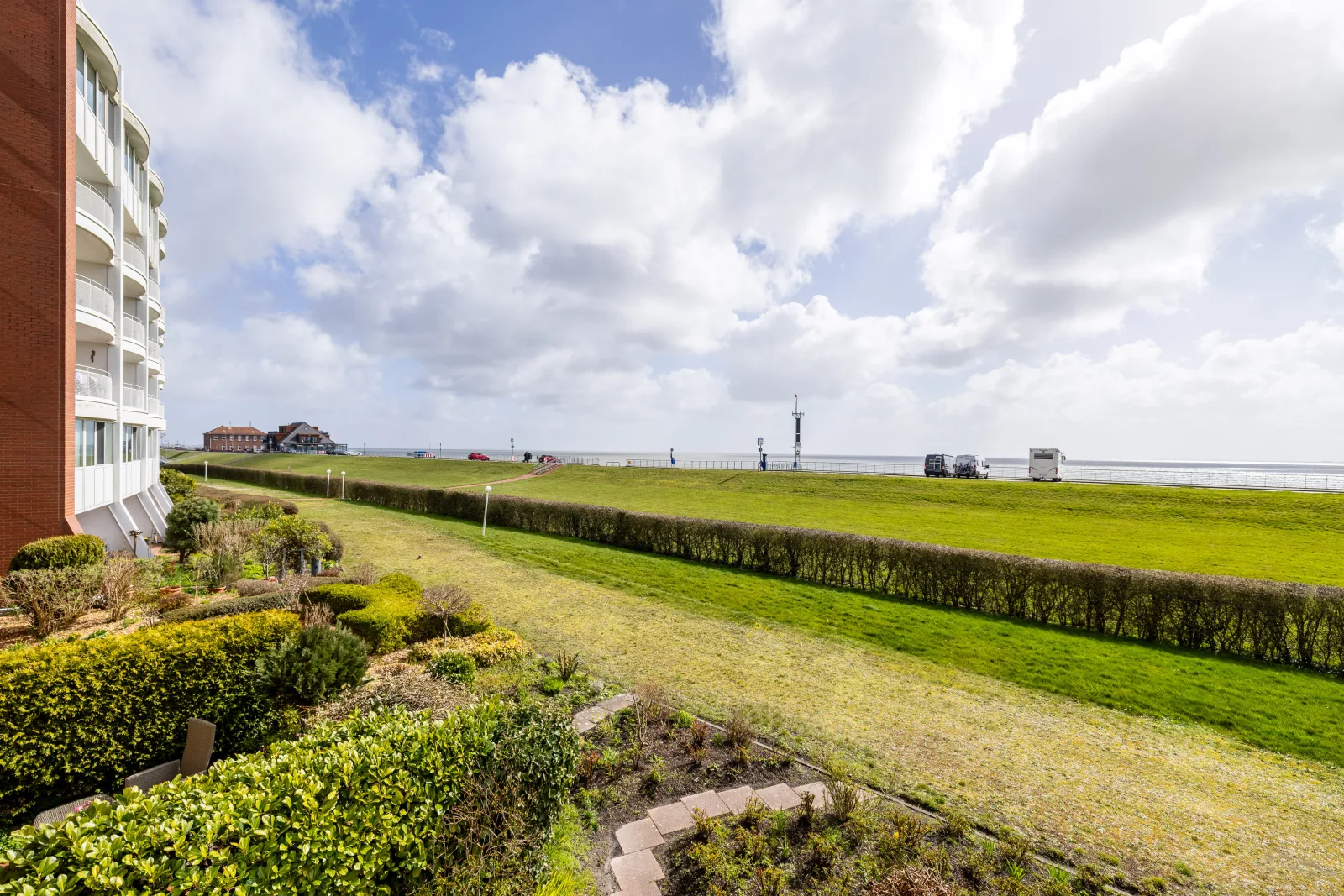 Komfortable Ferienwohnung für 2 am Südstrand mit Wintergarten & Meerblick | Wohnung 12