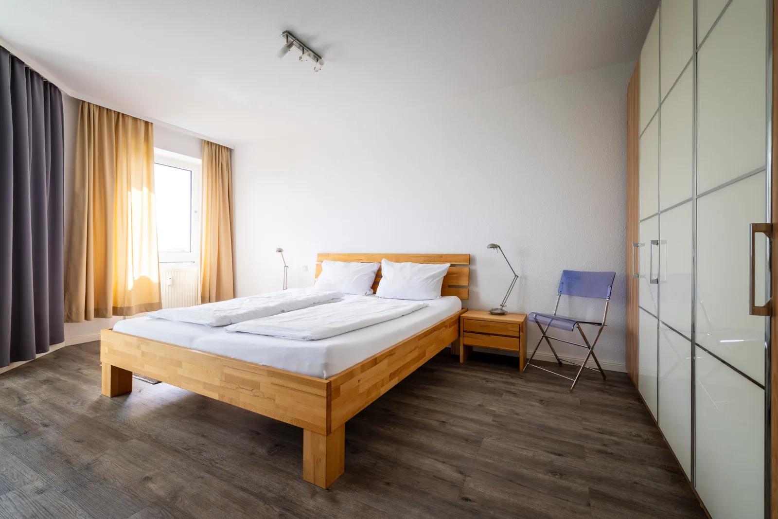 Komfortable Ferienwohnung für 2 am Südstrand mit Wintergarten & Meerblick | Wohnung 12