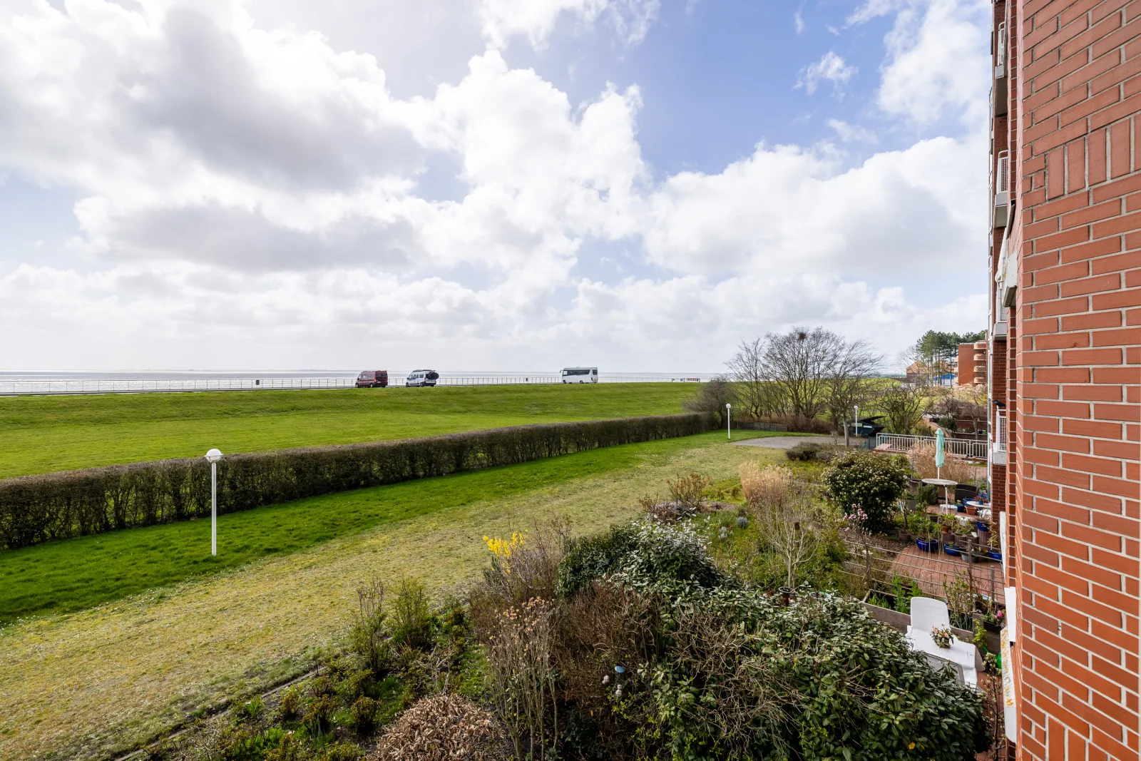 Komfortable Ferienwohnung für 2 am Südstrand mit Wintergarten & Meerblick | Wohnung 12