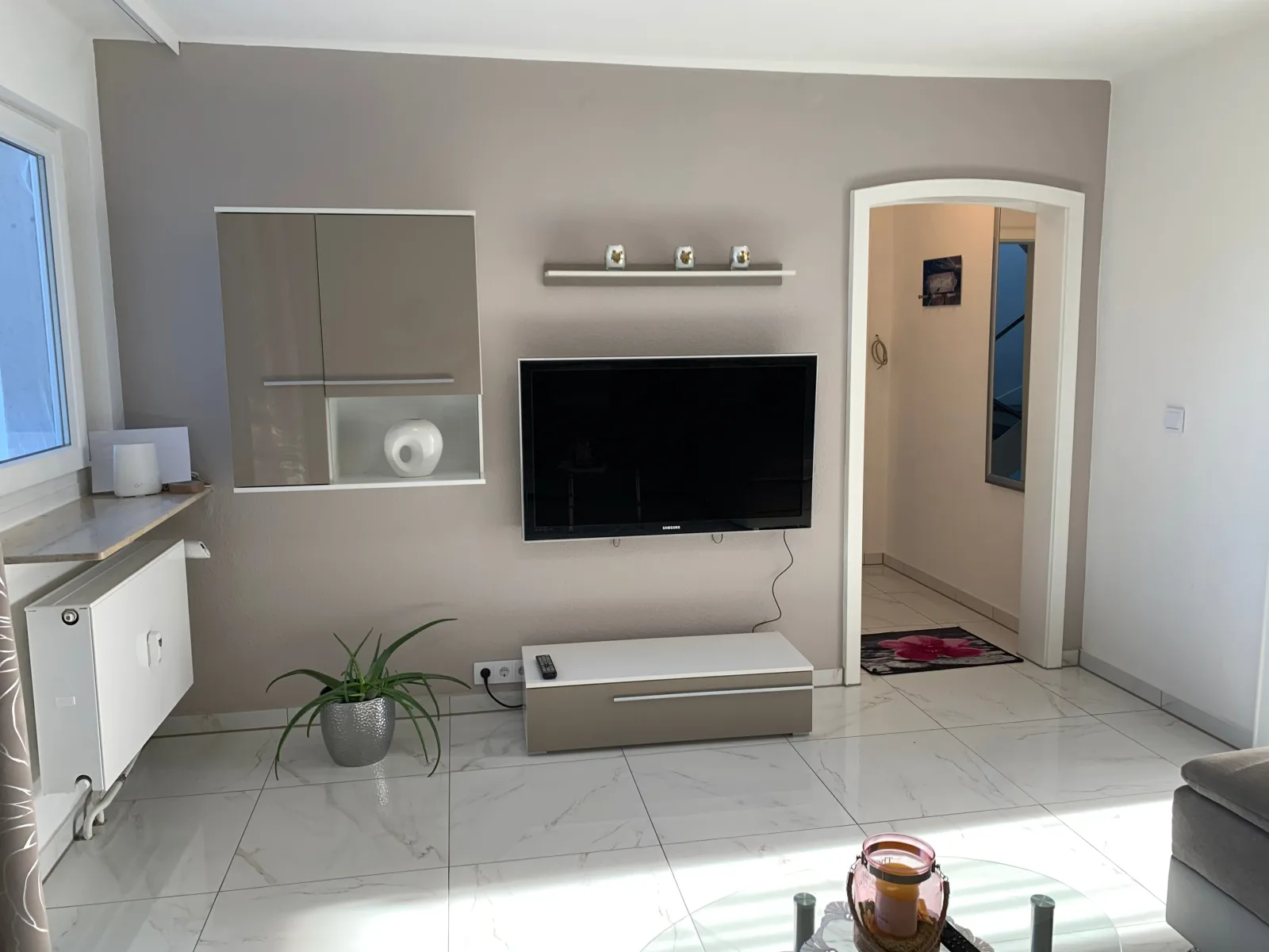 Moderne 2 Zimmer Wohnung mit Vollausstattung