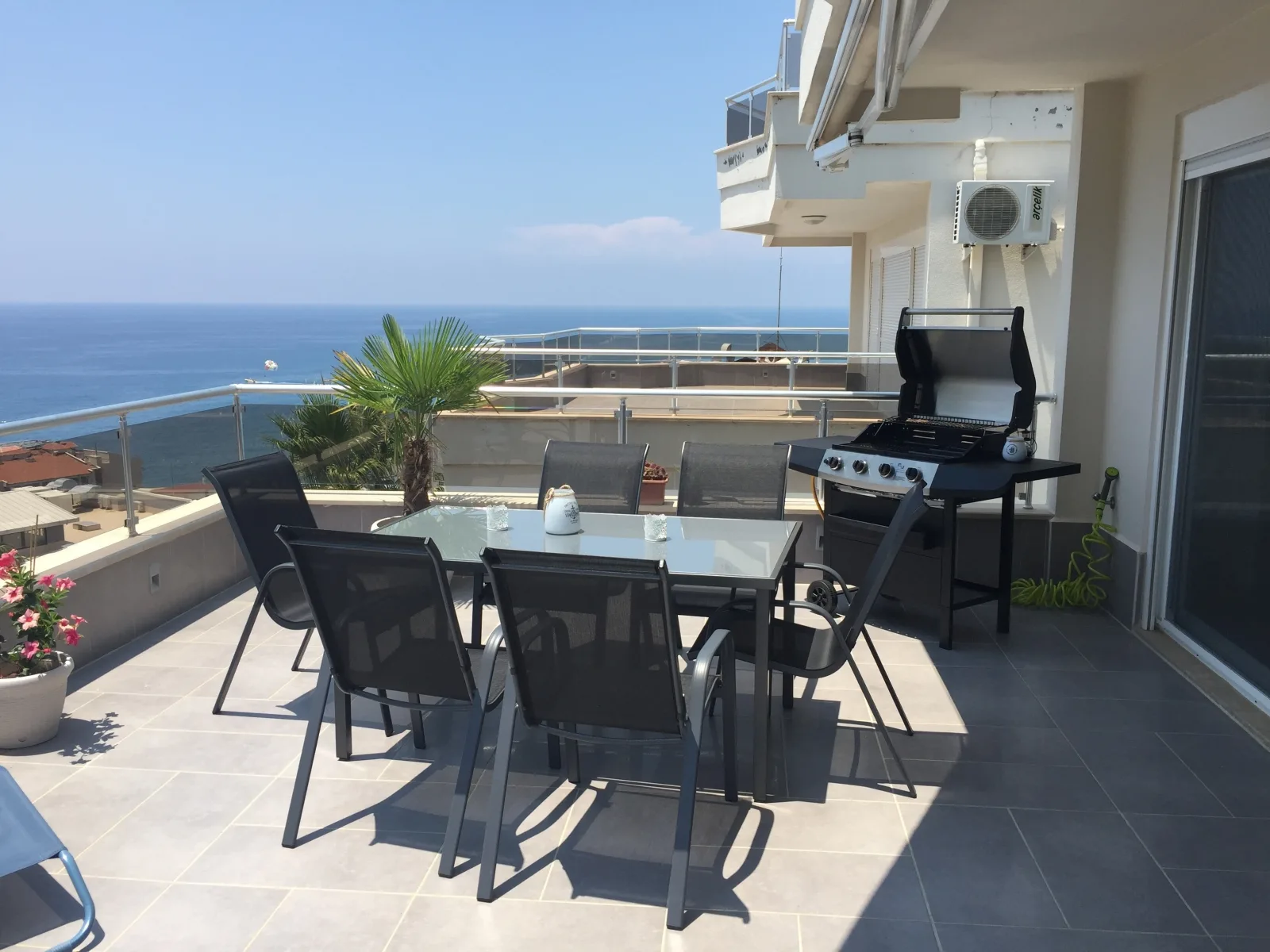 4 N Suite