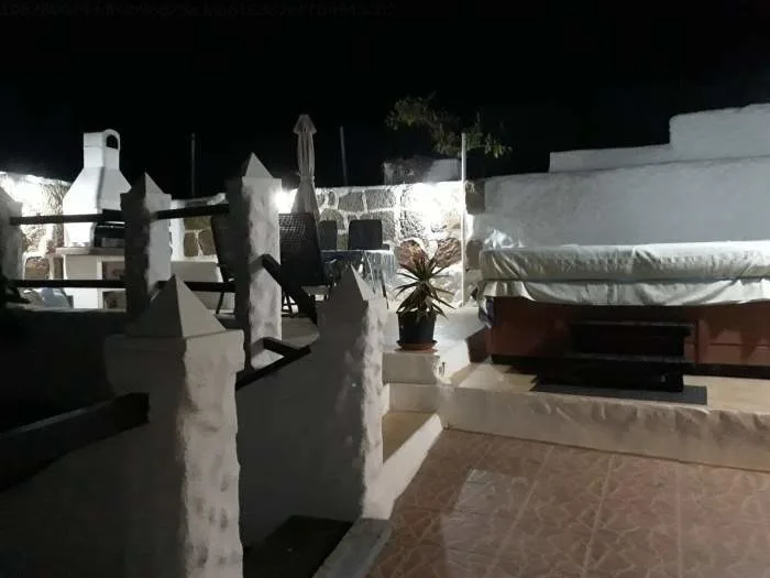 Ferienhaus mit Jacuzzi und Terrasse