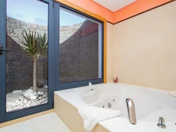Haus in Playa Blanca mit Pool - F8062