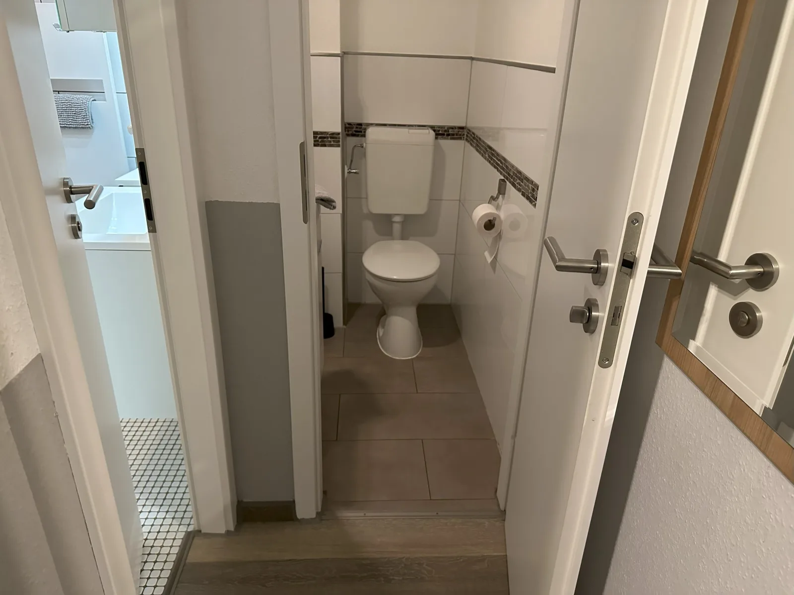 Charmant und modisch, große FeWo mit 6 Betten, WLAN free, 6-145