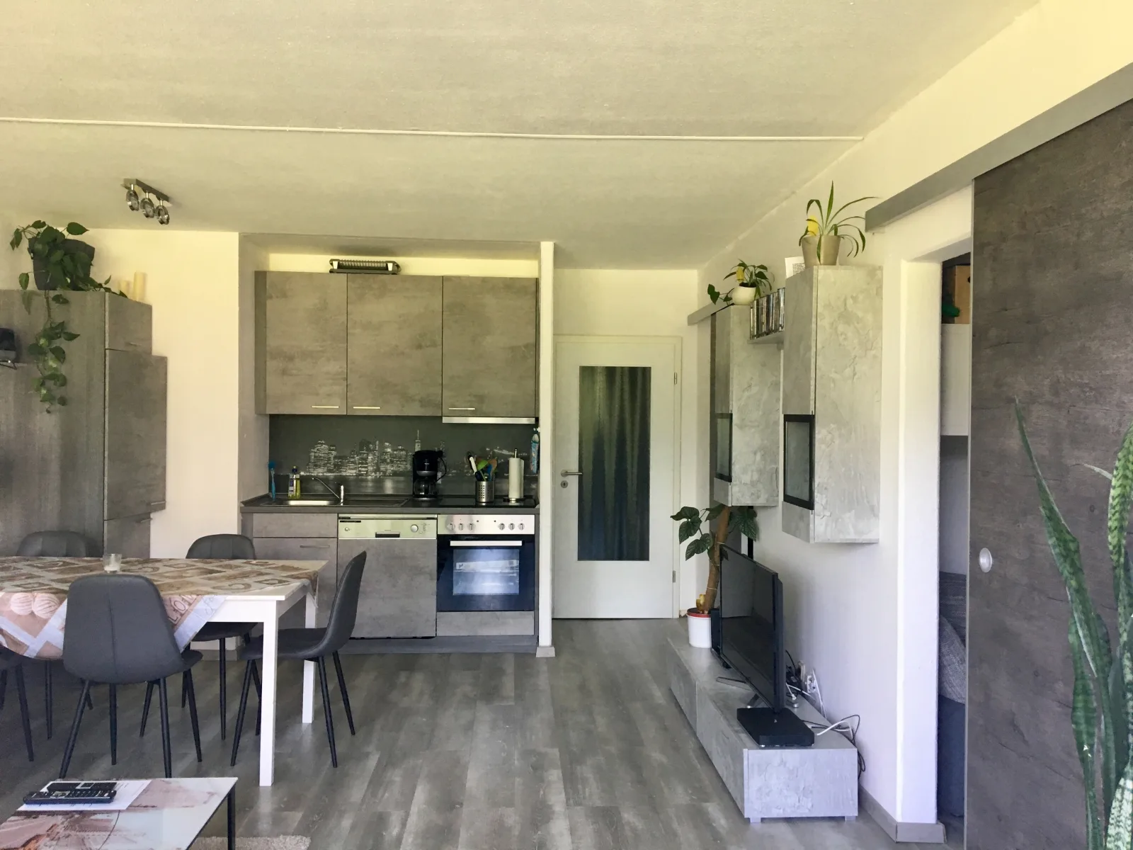 Elegant und fancy große FeWo mit 6 Betten, WLAN free,  6-144