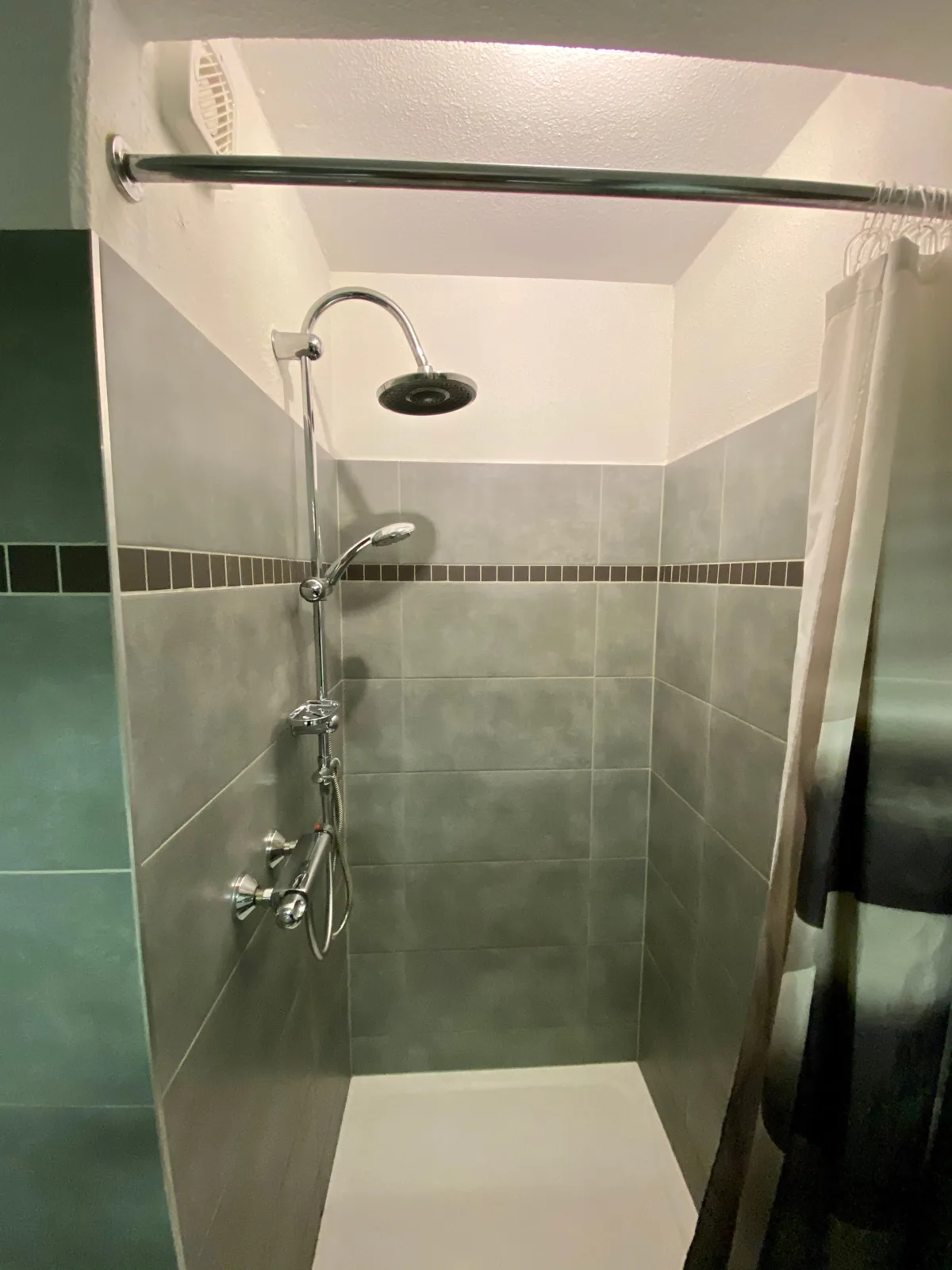 Elegant und fancy große FeWo mit 6 Betten, WLAN free,  6-144