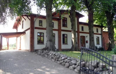 Komfortable Ferienwohnung "Vier Linden", ruhige dörfliche Lage, 20 min zur Küste
