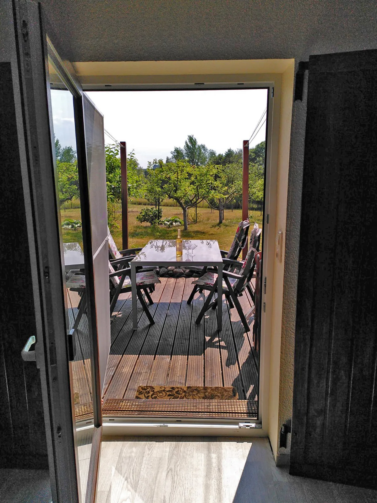 Komfortable Ferienwohnung "Vier Linden", ruhige dörfliche Lage, 20 min zur Küste
