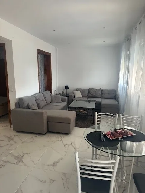 Apartment Mike