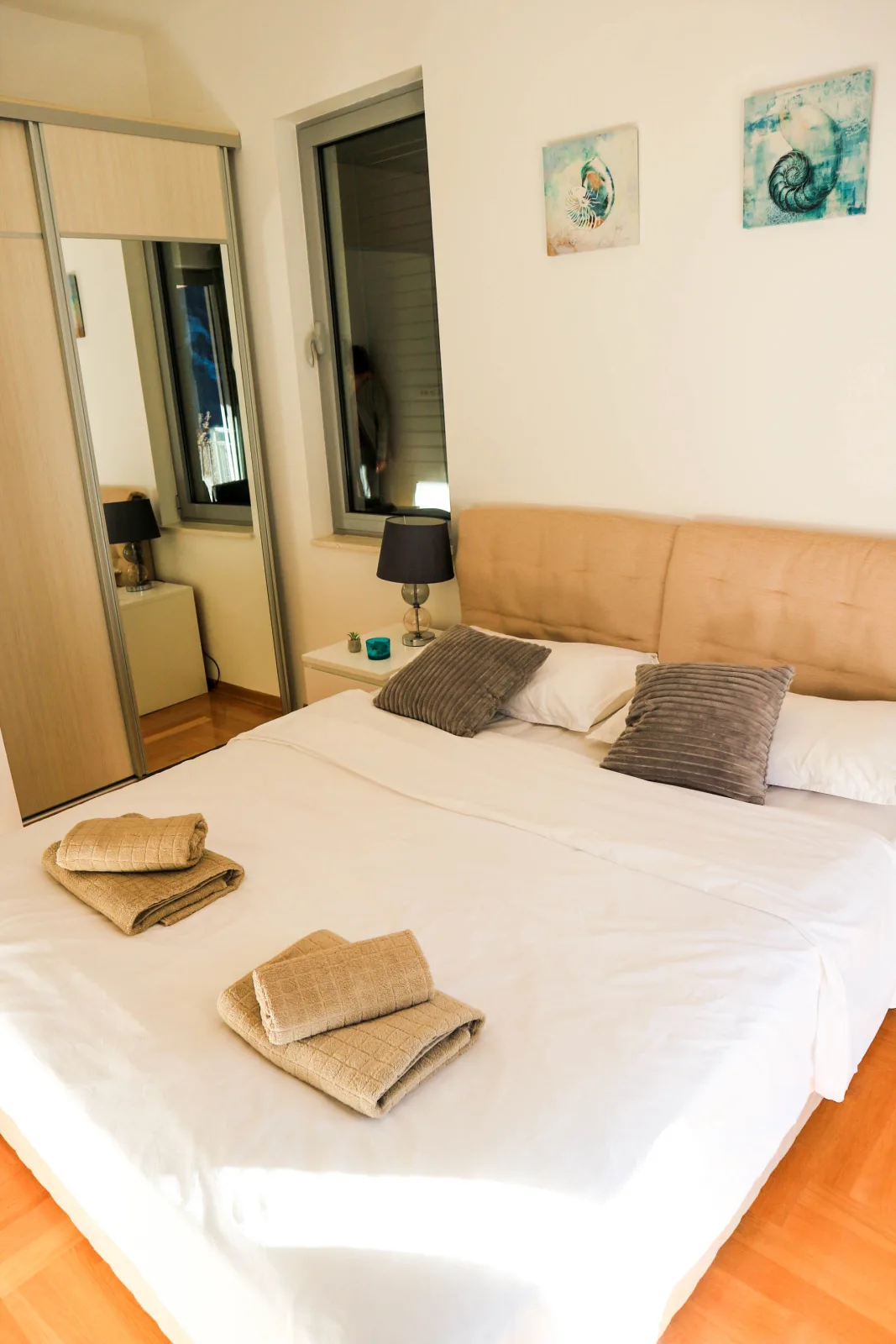 Lavender Bay Apartment D3 by Crivellaro