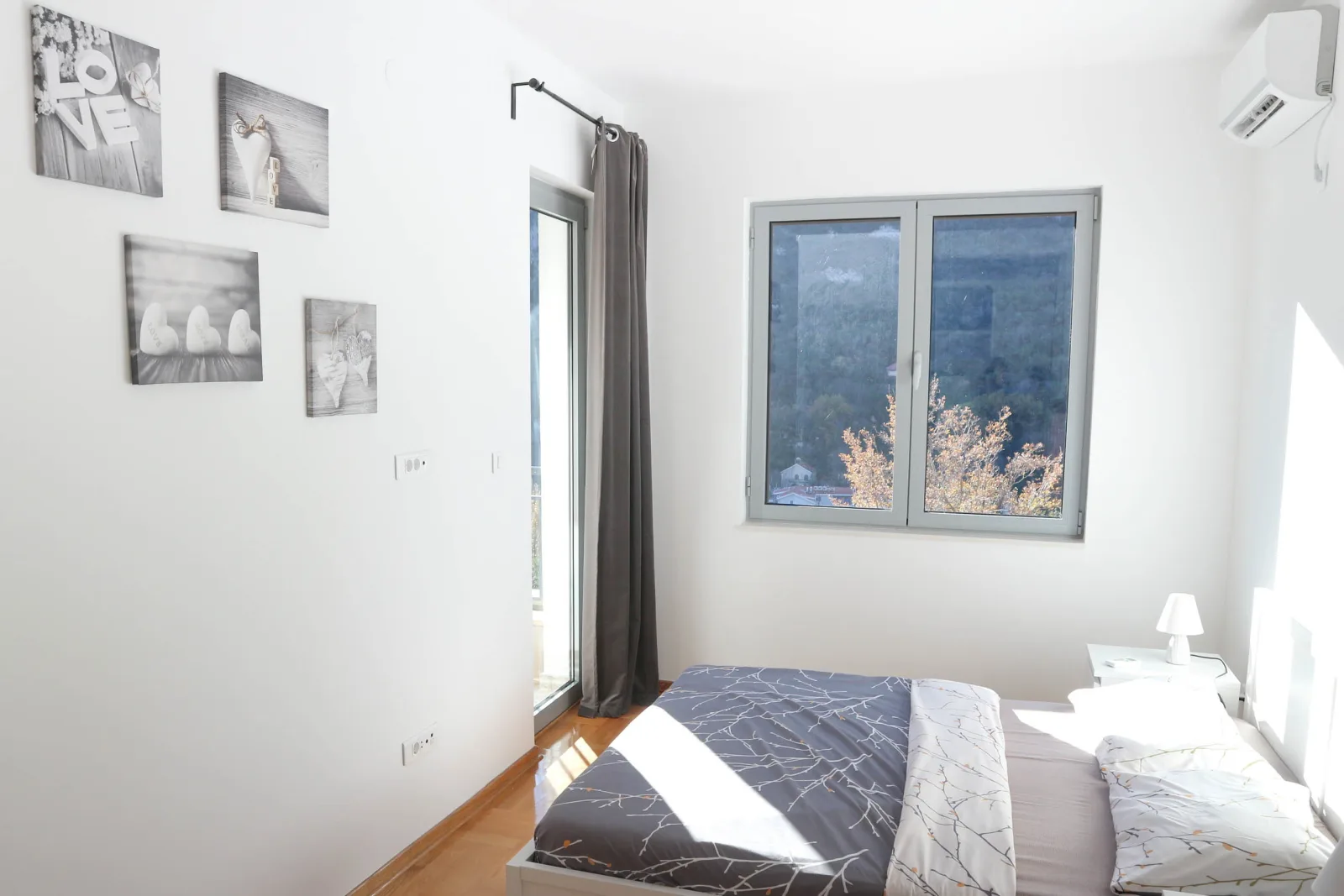 Lavender Bay Apartment D5 by Crivellaro