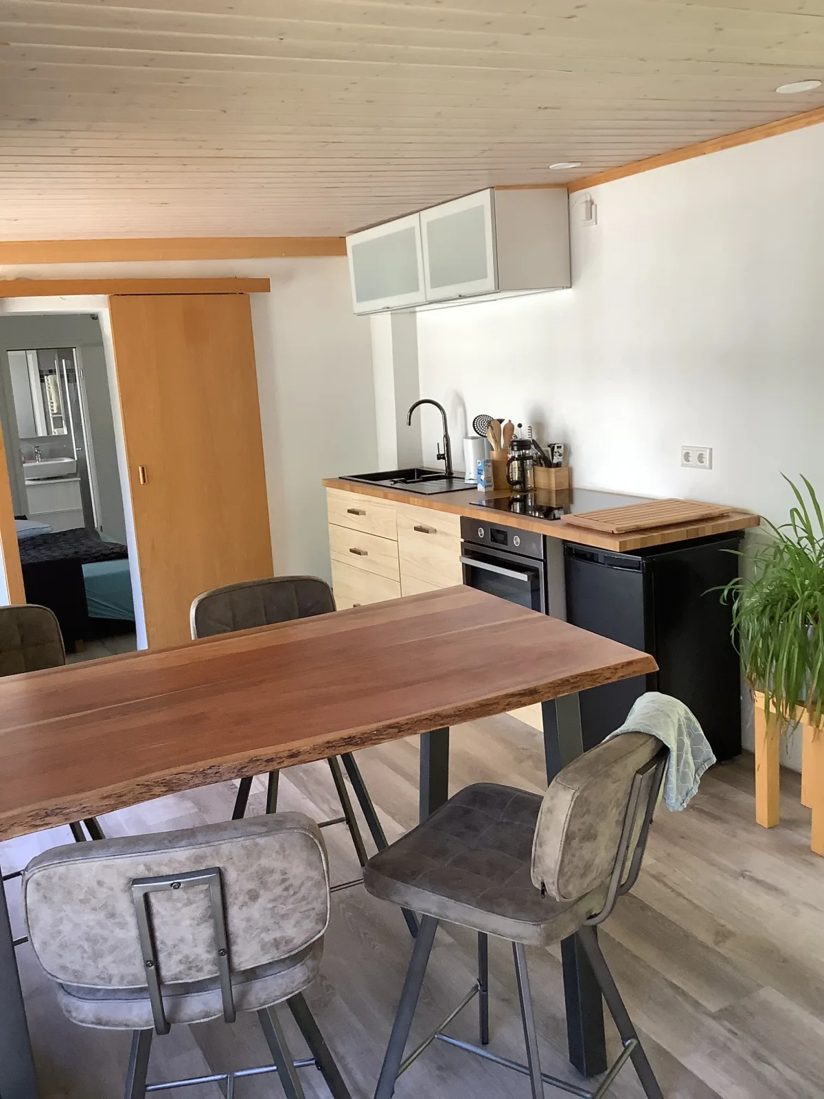 Bachgeflüster  2,5 Zimmer mit Terrasse direkt am Bach, maximal für 2 Erw.+2Kinder, Grillplatz,