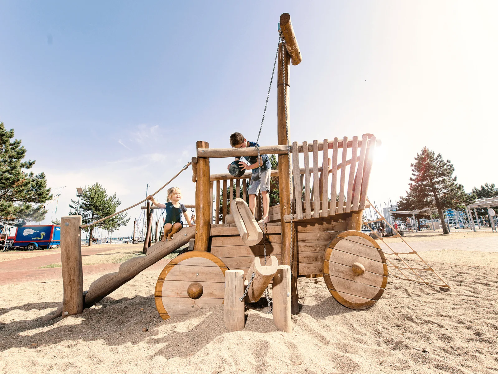 Nurdachhaus in Damp an der Ostsee