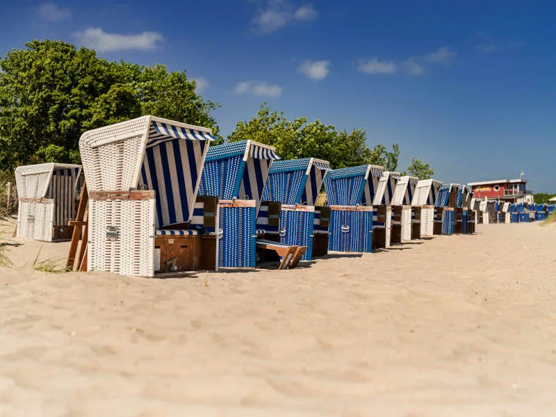 Nurdachhaus in Damp an der Ostsee