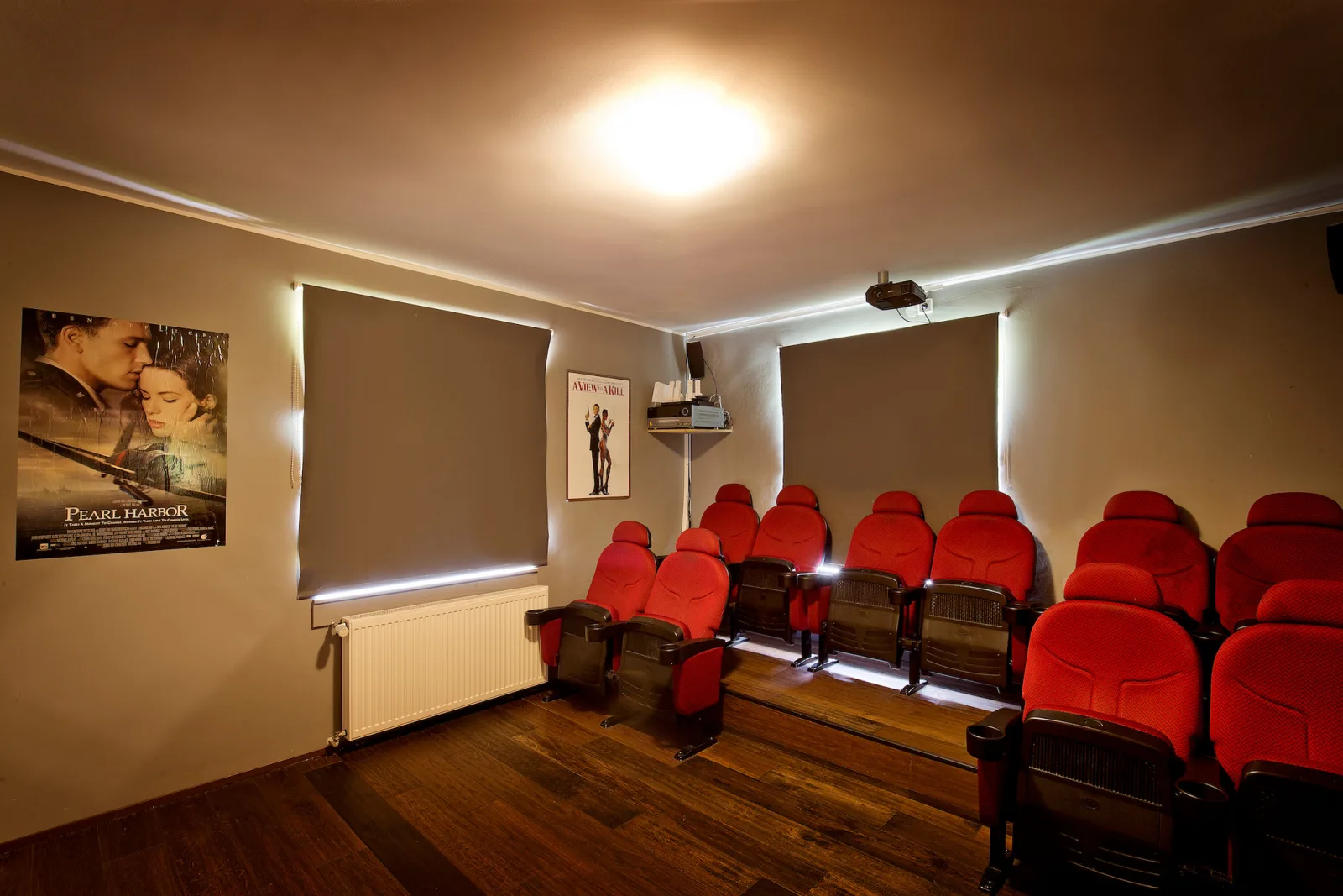 Tolles Ferienhaus für 16 Personen im Westerwald mit Sauna, Whirlpool, Kino und Bar