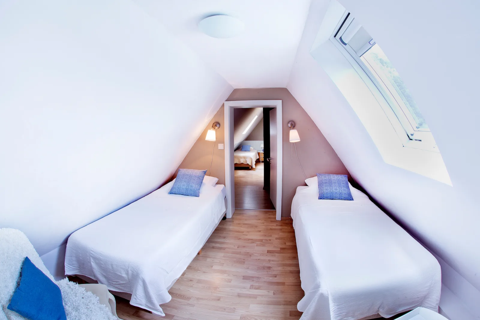 Tolles Ferienhaus für 16 Personen im Westerwald mit Sauna, Whirlpool, Kino und Bar
