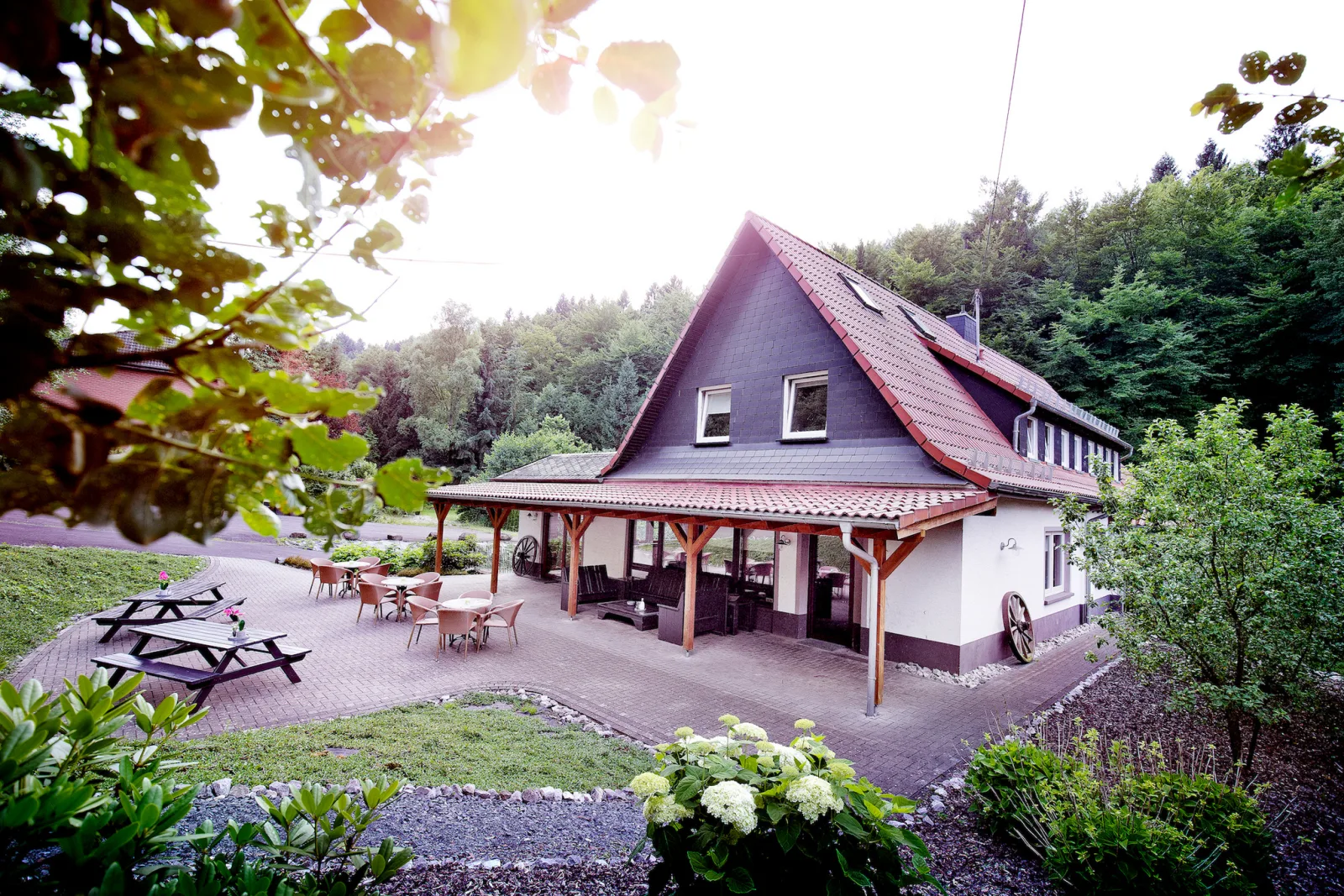 Tolles Ferienhaus für 16 Personen im Westerwald mit Sauna, Whirlpool, Kino und Bar