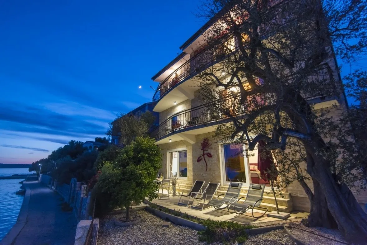 1.OG STARIGRAD /Finca