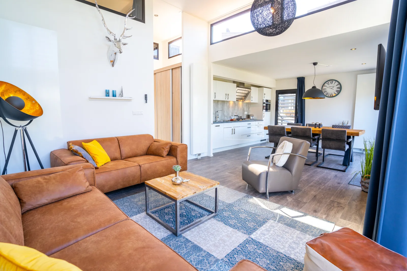 Excellent Cube mit Dachterrasse. Meerblick und Strand