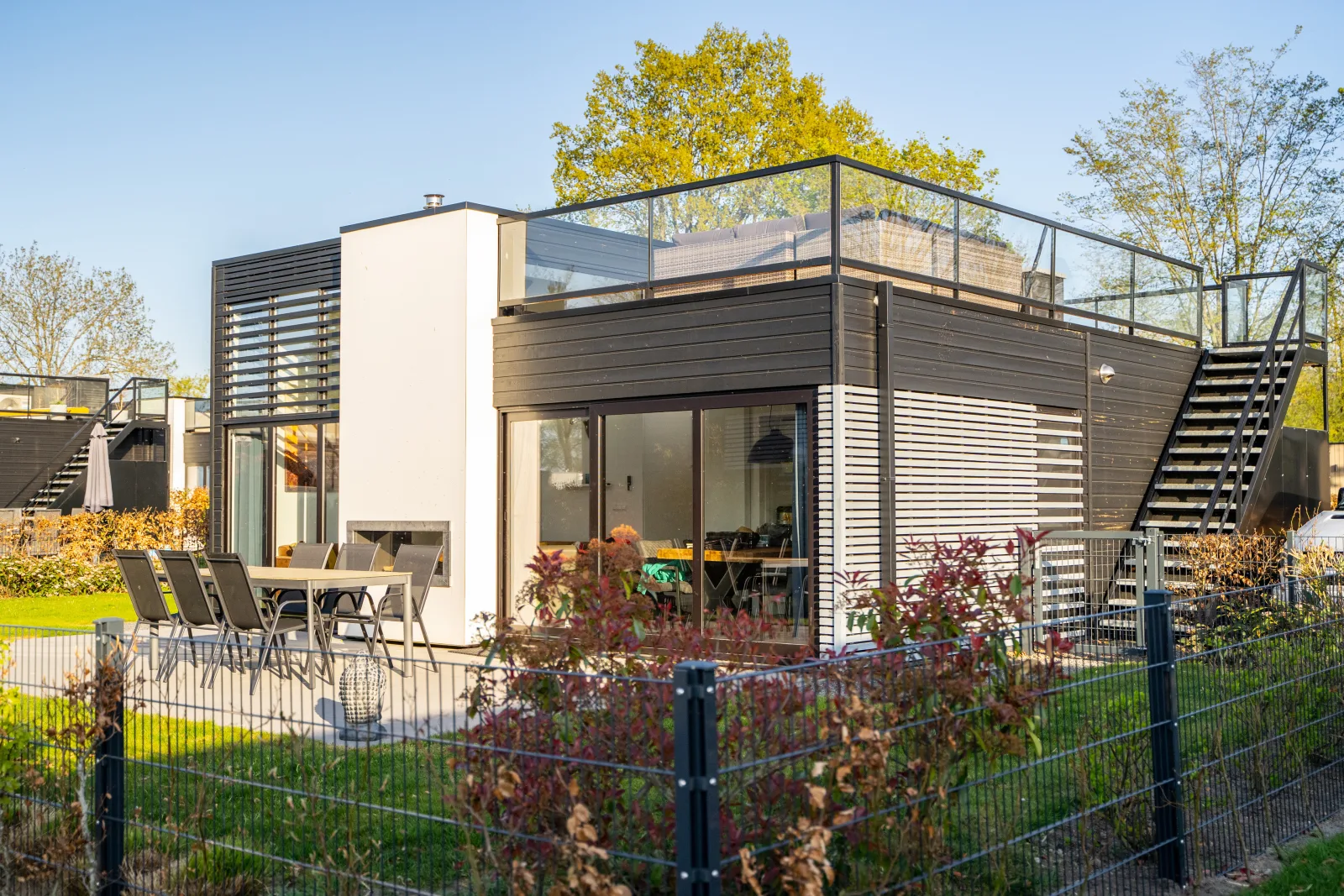 Excellent Cube mit Dachterrasse. Meerblick und Strand