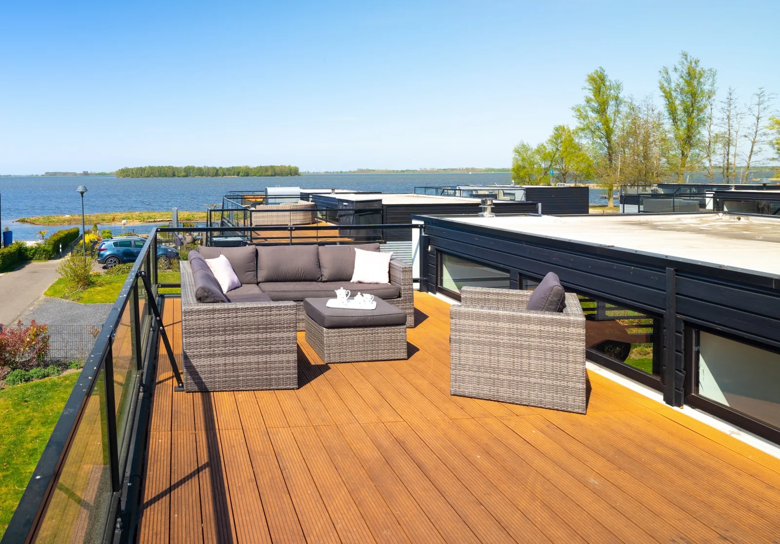 Excellent Cube mit Dachterrasse. Meerblick und Strand