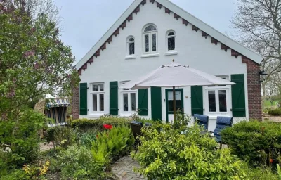 Landhaus up de Warft - Friesenrose