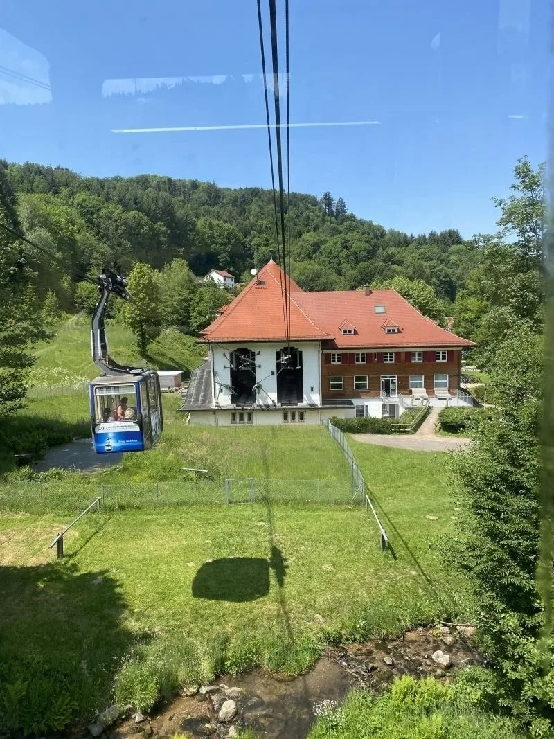 Blackforest Lounge direkt an der Skipiste, inkl. Parkplatz und Skiraum