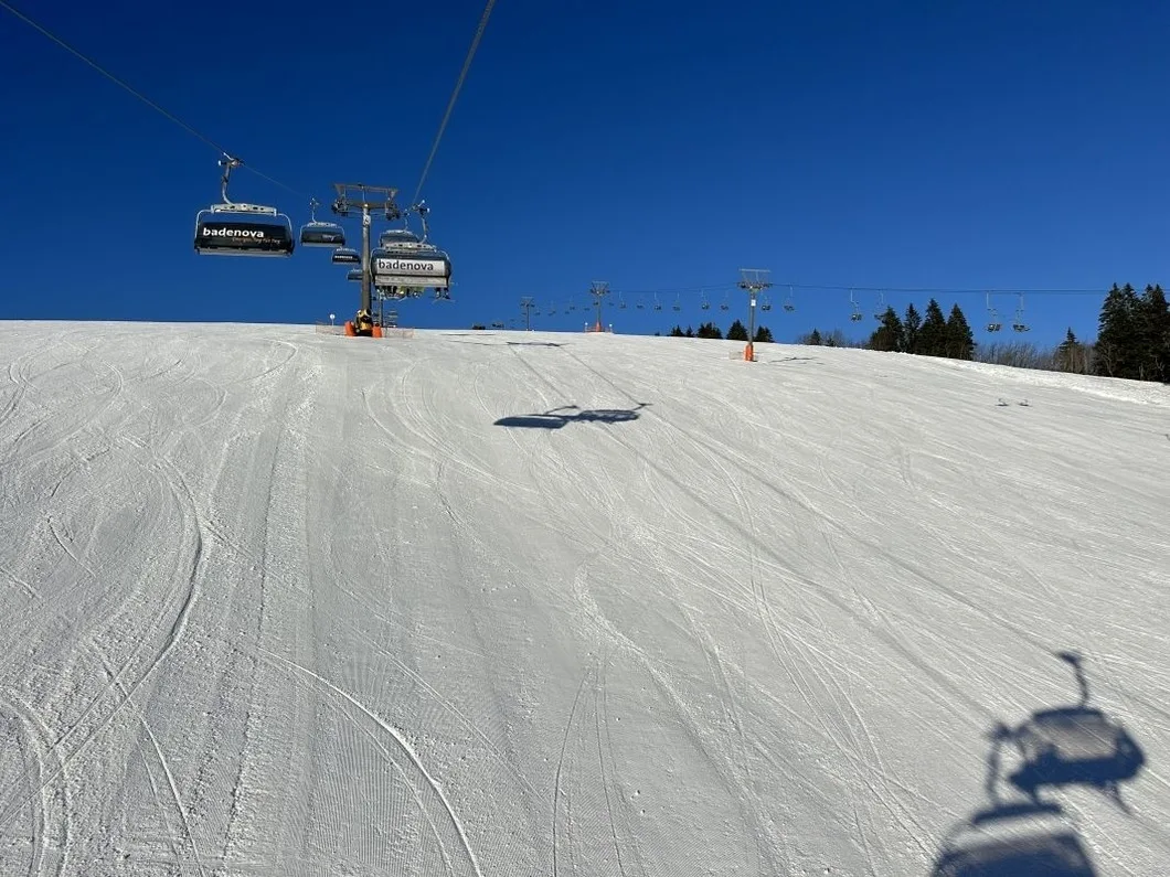 Blackforest Lounge direkt an der Skipiste, inkl. Parkplatz und Skiraum