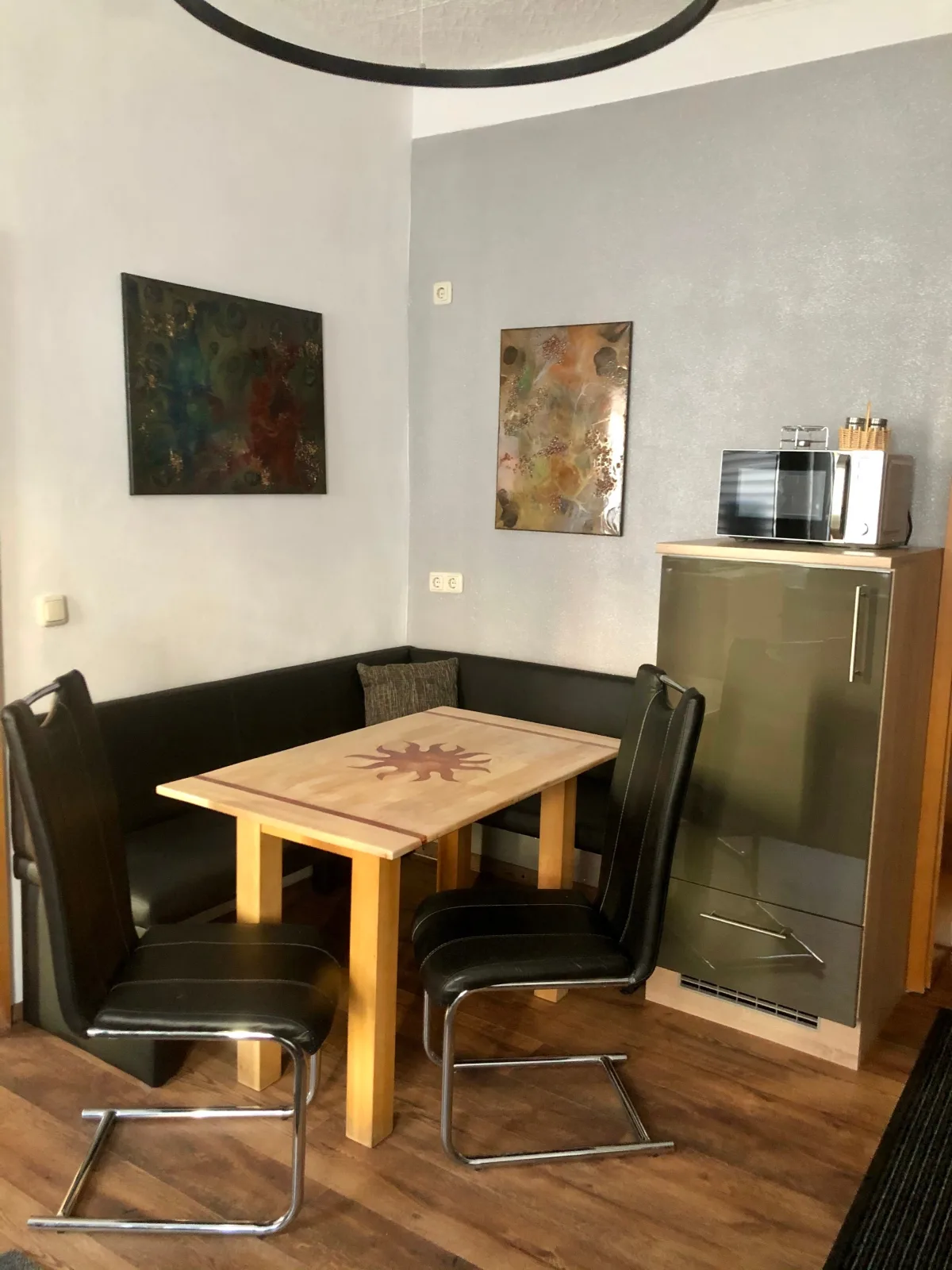 Ferienwohnung  und  Kunstgalerie