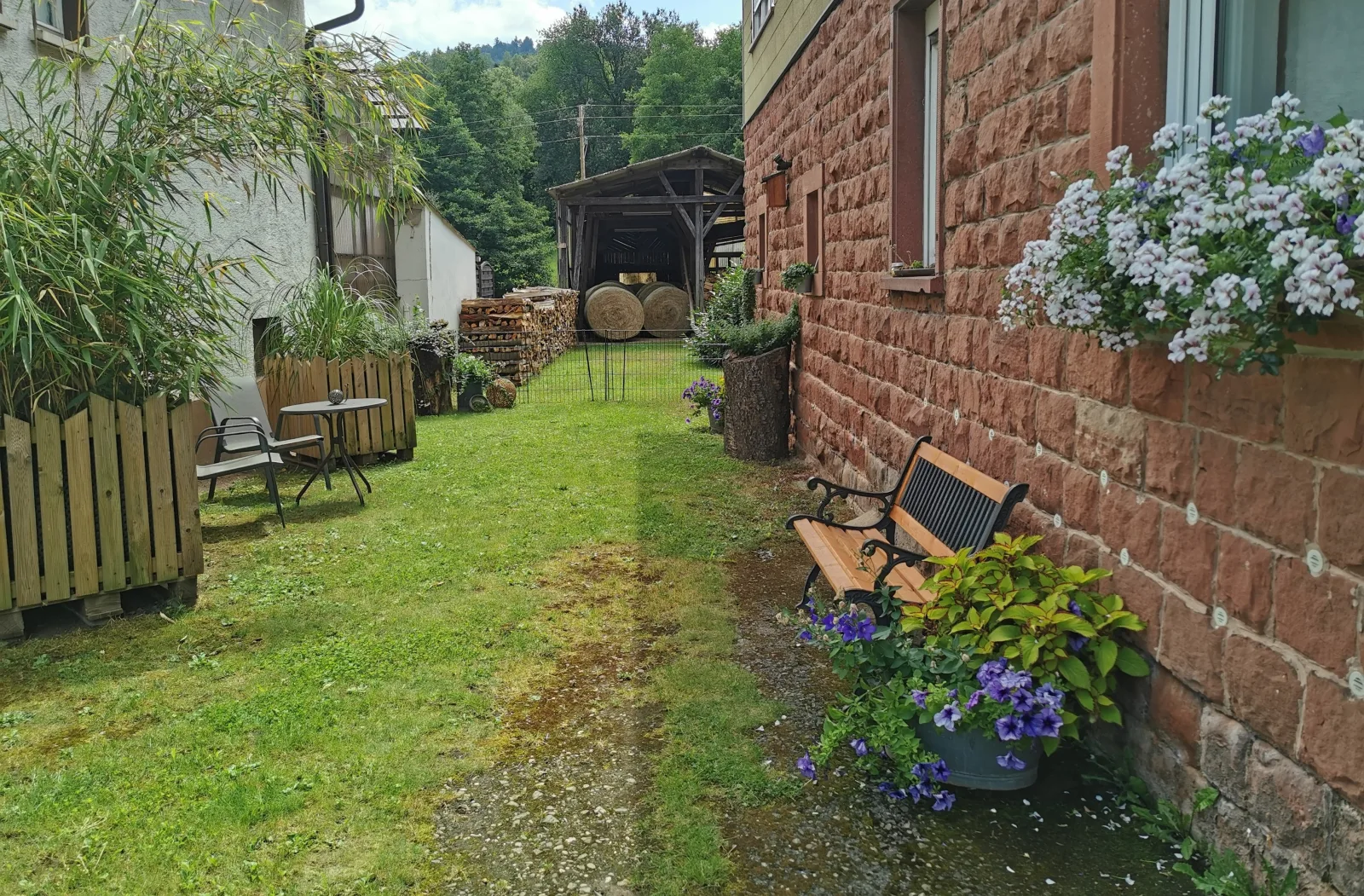 Ferienwohnung im Erdgeschoss direkt am Rad- und Spazierweg