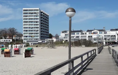 Fewo Muschelgetuschel im Prinz Hamlet - Pool und direkte Strandlage