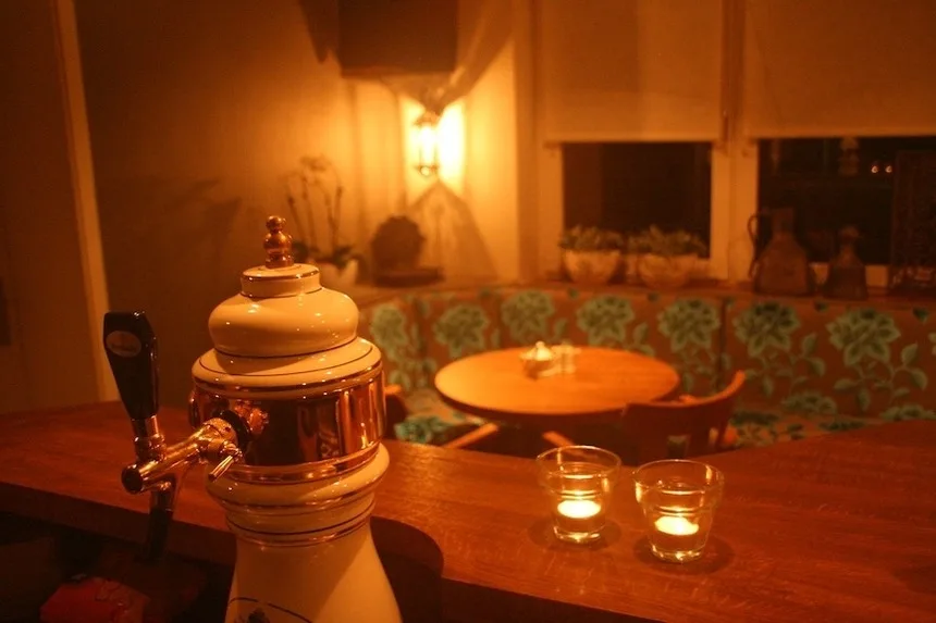 Tolles Ferienhaus für 18 Personen in Ostfriesland mit Kino, Bar, Sauna und Whirlpool
