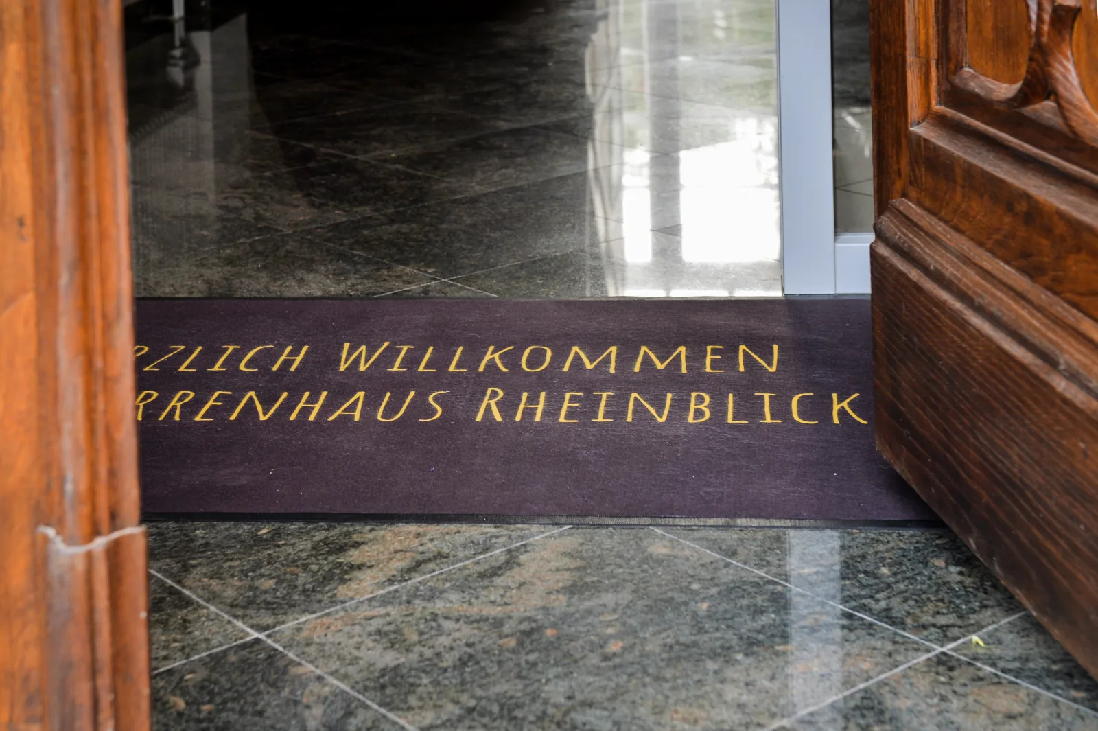 Insel-Apartment im Herrenhaus Rheinblick