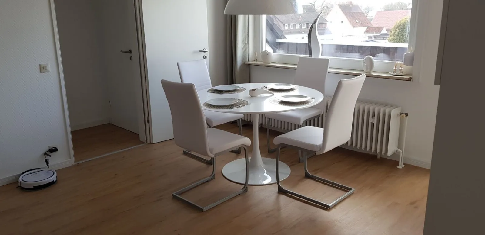 Drosselnest Moderne Design-Wohnung. Alles neu!