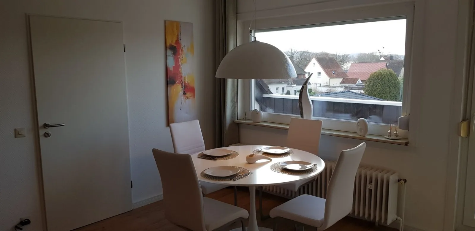 Drosselnest Moderne Design-Wohnung. Alles neu!
