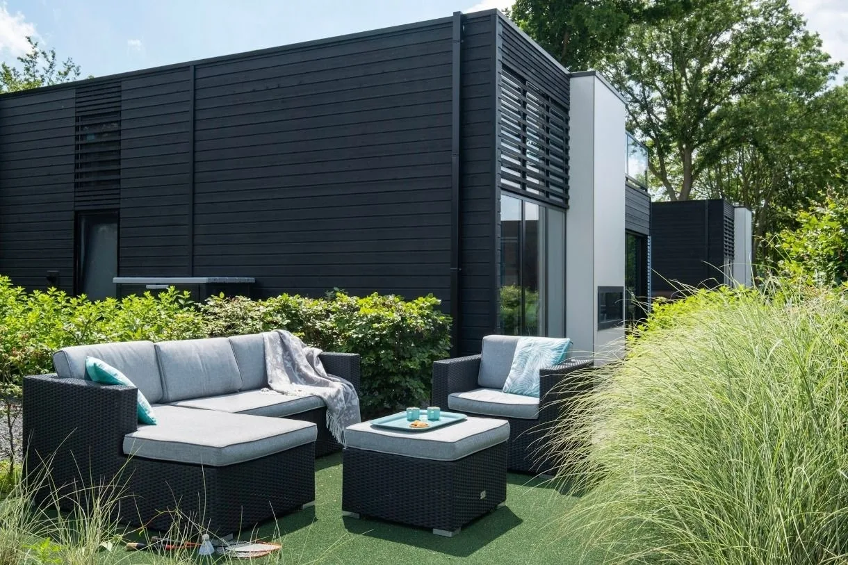 Lifestyle Cube mit Dachterrasse. Meerblick und Strand