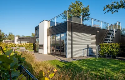 Elite Cube mit Dachterrasse. Meerblick und Strand