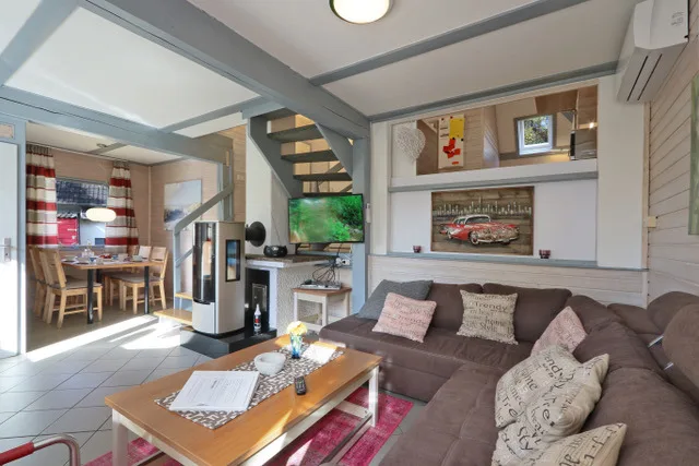 Urlaub mit Seeblick, Kamin und Sauna - Ferienhaus Felix von Mein-Seepark