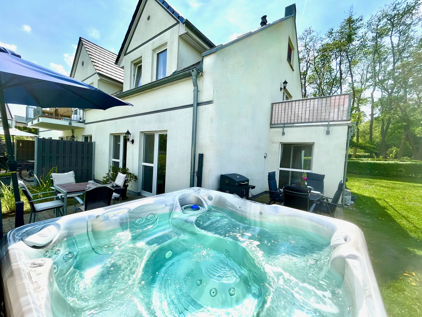 Abschlag1*Whirlpool*Sauna*Kamin*Blick ins Grüne