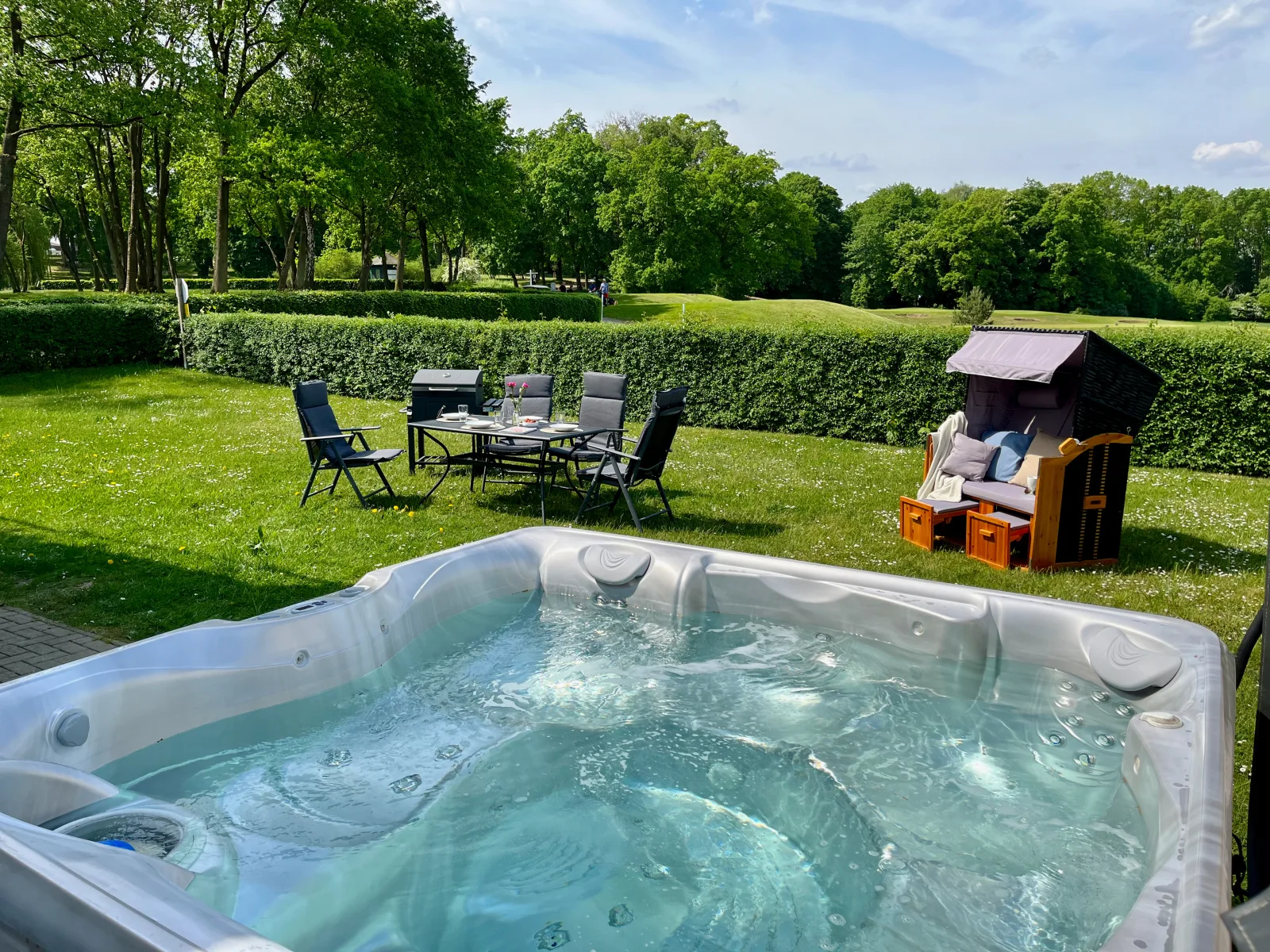 Abschlag1*Whirlpool*Sauna*Kamin*Blick ins Grüne